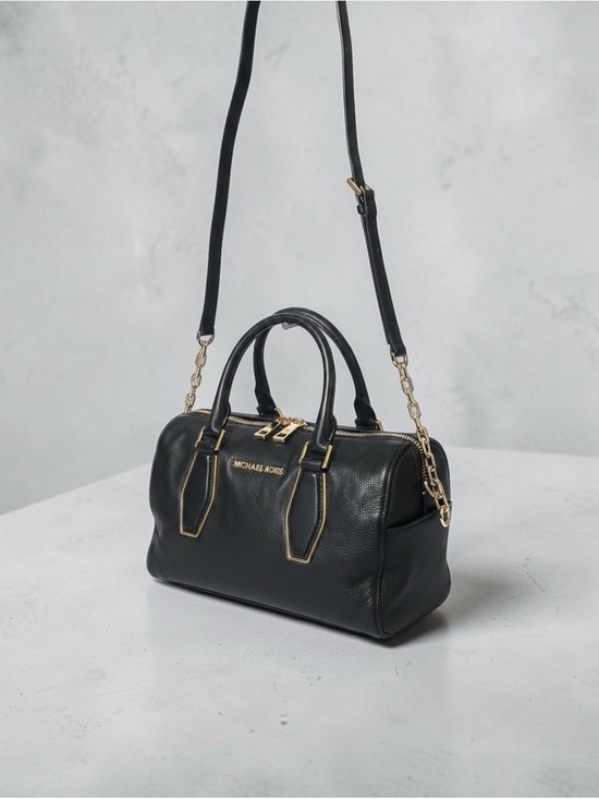 Michael Kors Handbags - Michael Kors Vanessa Medium Chain Satchel Black Leather Gold Hardware